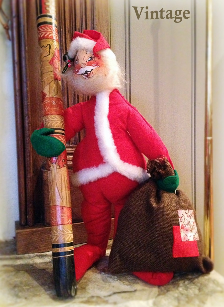 12 - Vintage - Santa
