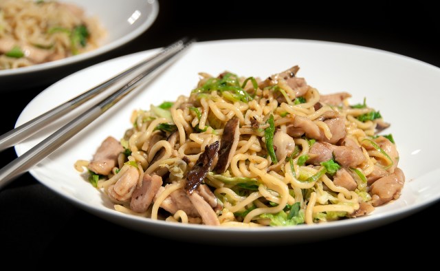 Chicken Lo Mein