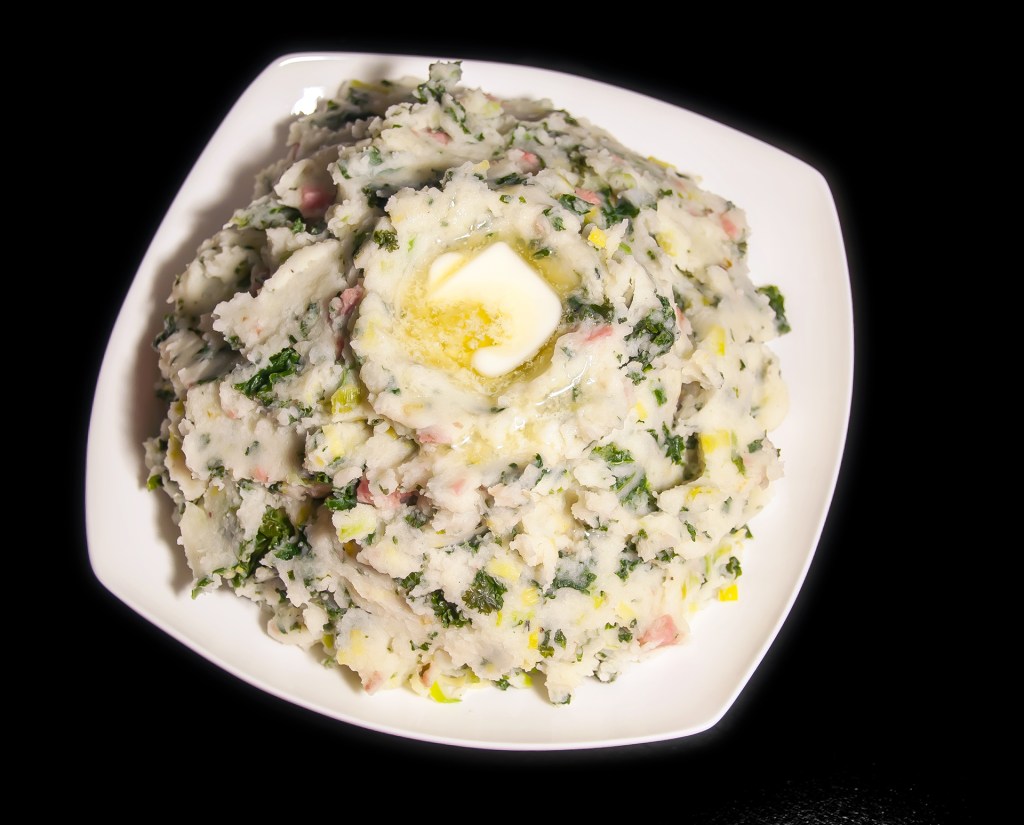 Colcannon (Irish Mashed Potatoes with Kale, Leeks and Ham) | The Little GSP