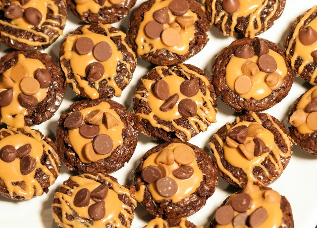 Overhead Peanut Butter Brownie Bites